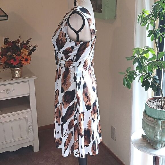 Star Vixen Women's Cream and Brown Dress.  Cocktail. Bold Animal Print - Picture 5 of 8